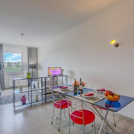 Appartamento Di Tommaso - Happy Rentals เดเซนซาโนเดลการ์ดา ภายนอก รูปภาพ