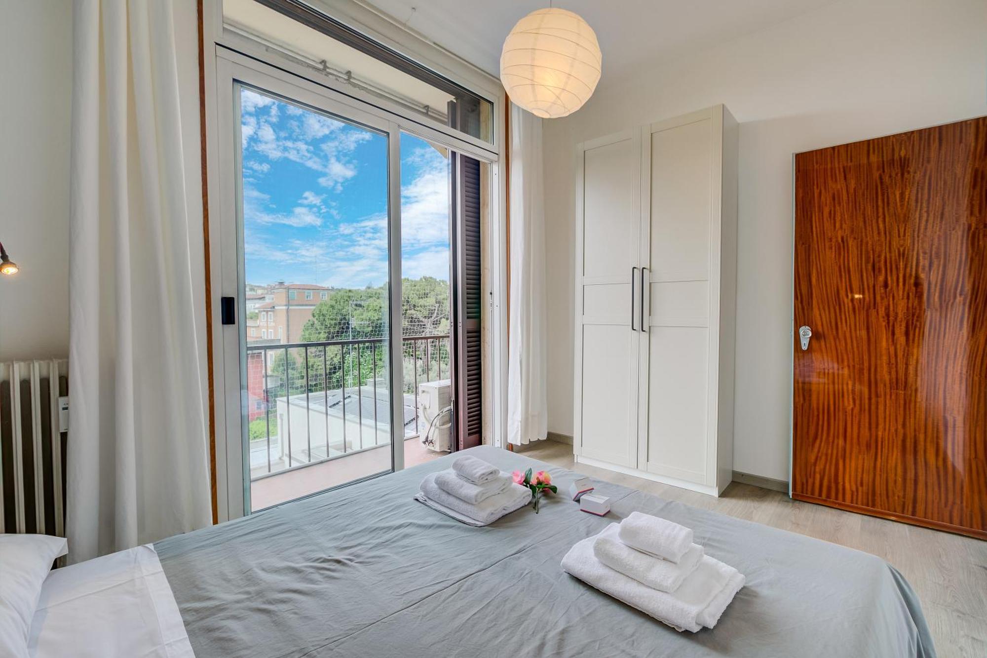 Appartamento Di Tommaso - Happy Rentals เดเซนซาโนเดลการ์ดา ภายนอก รูปภาพ
